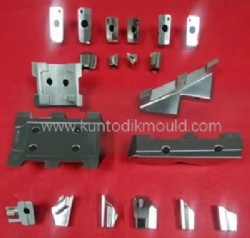 Mold components 09